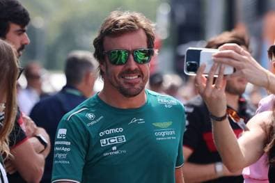 Alonso kritisiert Hamilton und Verstappen