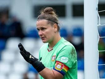 Bayer mehrere Wochen ohne Kapitänin