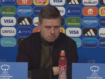 Die Frauen des FC Bayern gewannen das Champions-League-Hinspiel gegen Arsenal in der Allianz Arena mit 1:0, aber ohne Torlinientechnik. Von einer Anfrage wusste Trainer Alexander Straus selbst nichts.