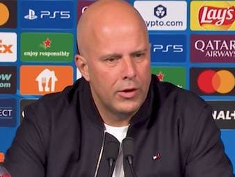 Im Champions-League-Hinspiel setzt es für Liverpool ein 0:2 bei Paris Saint-Germain. Im Rückspiel hofft Reds-Coach Arne Slot auf die Fans an der Anfield Road, um das Ergebnis zu kippen.