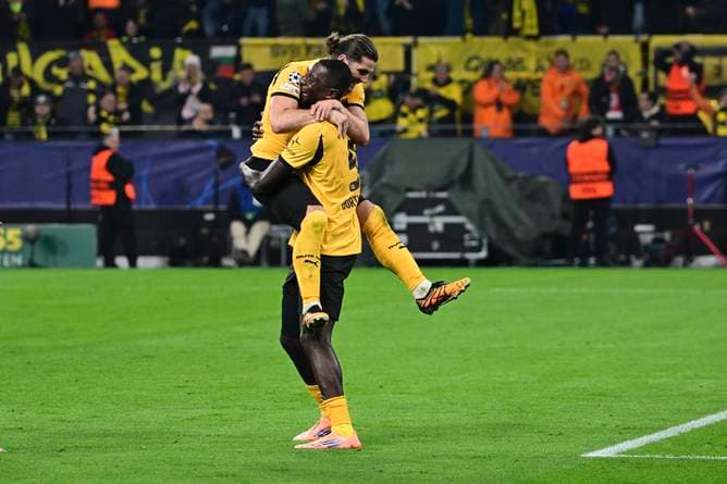 Gala! BVB-Fans träumen schon vom CL-Titel