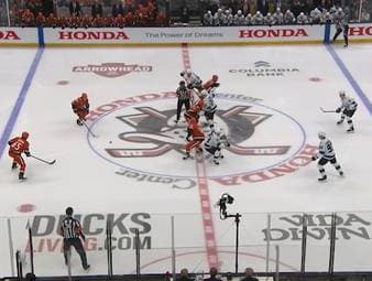 7:0! Deutscher NHL-Star sorgt für Spektakel-Sieg