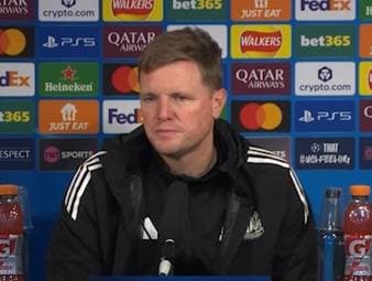 Newcastles Trainer Eddie Howe lobt Nick Woltemade nach dem 3:0-Sieg gegen Benfica. Er hebt sein Talent und Instinkt im Strafraum hervor.