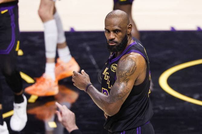 NBA-Hammer um LeBron James!