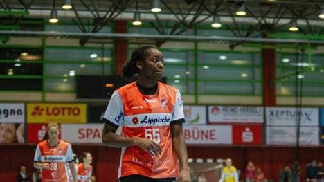 DHB-Debütantin Farrelle Njinkeu (vorne)