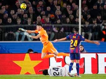 Wirbel um Barca-Keeper - ter Stegen schaut zu