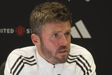 Fernandes übertrifft Beckham – Carrick zollt Respekt