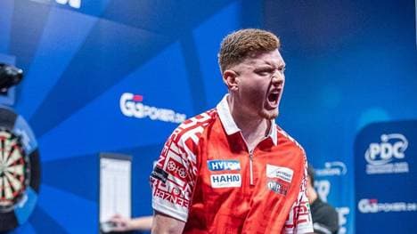 Niko Springer ist der jüngste deutsche WM-Teilnehmer. Der „Meenzer Bub“ feiert sein Debüt im Alexandra Palace.