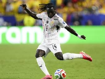 FC holt Ghana-Verteidiger Mensah