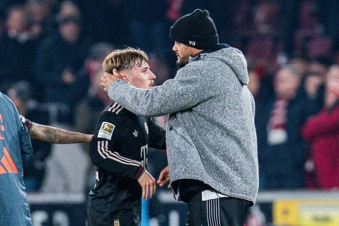 "Zweiergespräche zwischen uns gibt es selten"