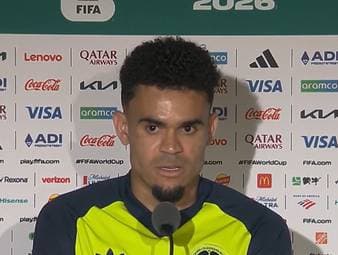 Luis Díaz war bei Kolumbiens Auftaktspiel gleich an zwei Toren beteiligt. Nach dem 3:1-Sieg über Usbekistan zeigte sich der Bayern-Spieler emotional und erklärte seine Tränen vor Spielstart.