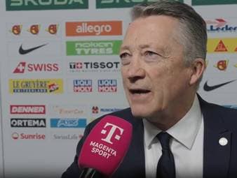 Nach der 0:2-Niederlage gegen Lettland stellt sich Bundestrainer Harold Kreis den Journalisten. Dabei reagiert er dünnhäutig auf eine Frage zu möglichen Änderungen vor dem Spiel gegen die Schweiz. 