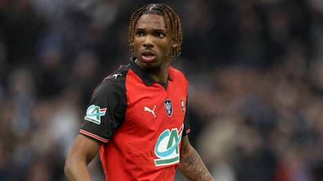 Jérémy Jacquet hat sich im Spiel gegen RC Lens eine Schulterverletzung zugezogen