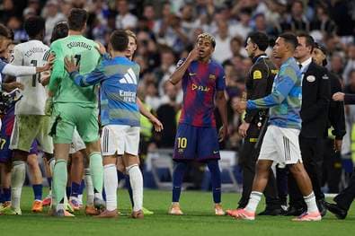 Tumulte beim Clásico: "Diese Bilder gehen um die Welt"