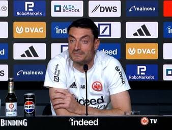 Eintracht Frankfurts Trainer Albert Riera verrät auf der Pressekonferenz vor dem Auswärtsspiel beim FC St. Pauli, dass er die letzten Nächte an einem ungewöhnlichen Ort schlief und was sein Ziel als Trainer der SGE ist.