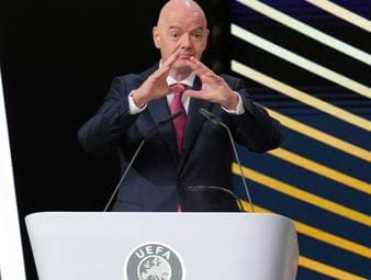 Infantino: Rot für Mund zuhalten?