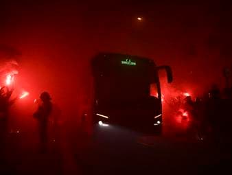 Attacke auf Atlético-Teambus