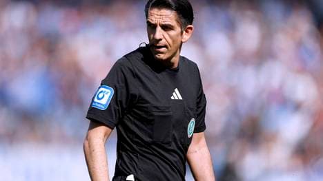 Star-Schiedsrichter Deniz Aytekin verabschiedet sich zum Ende der Saison aus dem Profi-Fußball