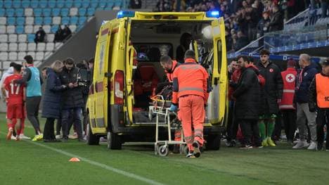 Egemen Korkmaz wurde vom Krankenwagen abtransportiert