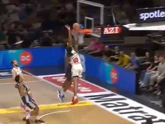 Monster-Dunk! Das ist die Szene der Serie