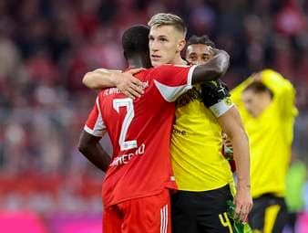 Nico Schlotterbeck lässt den BVB im Vertragspoker zappeln: Eine Entscheidung des Schlüsselspielers hängt wohl auch von einem Bayern-Star ab.