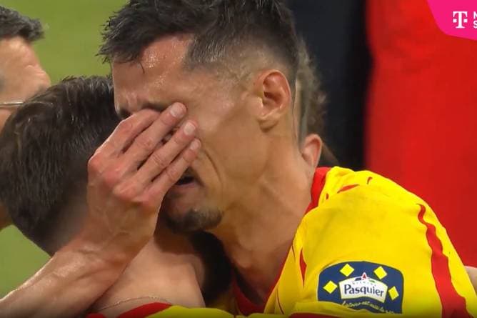 Titel-Sensation! Nach Abpfiff brechen bei Lens alle Dämme