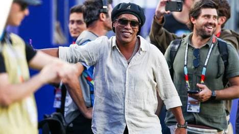 Steht Ronaldinho schon bald wieder auf dem Platz?