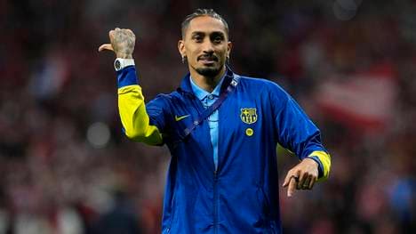 Raphinha gestikulierte in Richtung der gegnerischen Fans