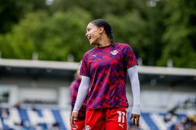 Rekord-Transfer in der Frauen-Bundesliga!