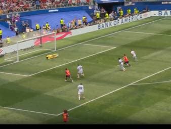 Was für ein bitteres Ende für die Belgier. Im Viertelfinale gegen Spanien muss Torwart Thibaut Courtois nach 71 Minuten verletzungsbedingt raus. Ausgerechnet seinem Ersatzmann Senne Lammens unterläuft kurz vor Schluss ein folgeschwerer Fehler, der Belgiens WM-Aus besiegelt.