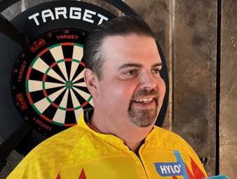 Am Rande einer Veranstaltung seines Sponsors "Target Darts" spricht Darts-Spieler Gabriel Clemens über Luke Littler und dessen faszinierende Leistungen. 