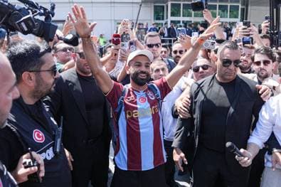 Salah-Ankunft löst riesigen Hype aus