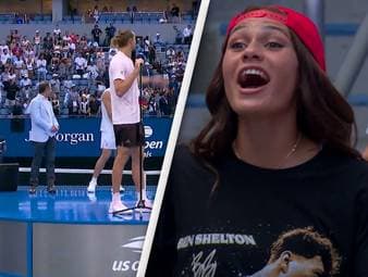 Ben Sheltons Freundin und Fußballerin Trinity Rodman hat am Tag des US-Open-Finals selber noch ein Spiel und fliegt anschließend unterstützend zum Finale nach New York. Doch statt ihres Partners bringt sie offensichtlich Alexander Zverev Glück, was zu einem kuriosen Moment nach dem Spiel führt.