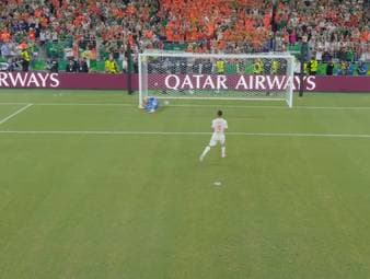 Das aberwitzige Oranje-Drama im Video