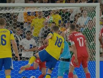 Schweden feiert mit einem fulminanten 5:1 gegen Tunesien einen perfekten WM-Auftakt. Der 22-jährige Yasin Ayari eröffnete das Offensivfestival mit einem sehenswerten Treffer.