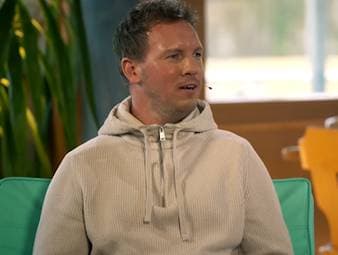Julian Nagelsmann spricht über die Soft Skills der DFB-Nationalspieler. Dabei hebt er insbesondere Deniz Undav, Pascal Groß und Waldemar Anton hervor. 