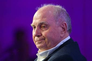 Hoeneß verteidigt sich im Sportstudio