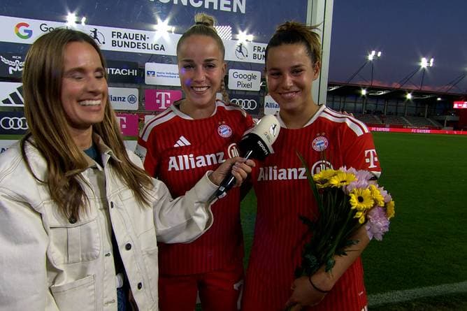 Süß! Freundin überrascht Bayern-Star mit Blumen