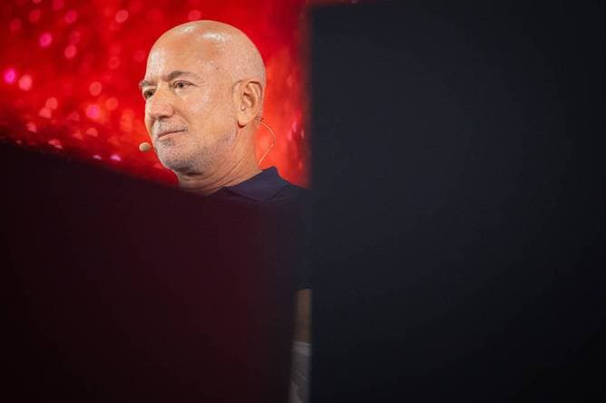 Milliarden-Deal! Liverpool-Hammer um Bezos perfekt