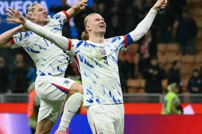 König Harald V. präsentiert Norwegens WM-Kader