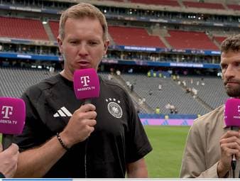 Julian Nagelsmann findet lobende Worte für den Auftritt seiner Mannschaft im WM-Auftaktspiel und hilft sich dabei mit einem Vergleich aus dem Motorsport. Zudem erklärt der Bundestrainer seinen Outfit-Wechsel. 