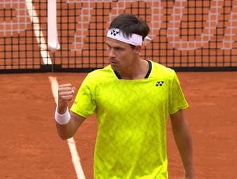 Revanche geglückt beim BMW Open: Daniel Altmaier besiegt Marin Čilić nach starker Leistung in zwei Sätzen und zeigt sich im Vergleich zu den Australian Open deutlich verbessert.