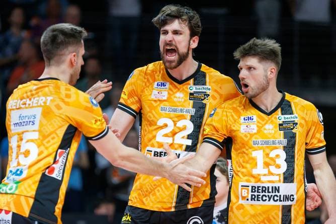 Volleys mit Meister-Matchball