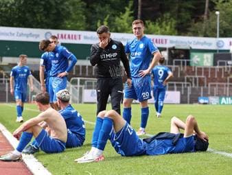 Kickers werfen Aufstieg weg! Ausgerechnet dieses Team jubelt