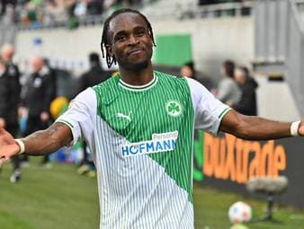 Frankfurt holt Torjäger zurück