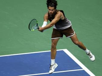 US Open: Alcaraz spielt sich nach Satzverlust frei