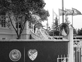 Fan im Stadion tödlich verunglückt