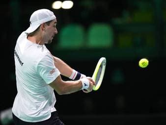 Struff verliert Nervenspiel