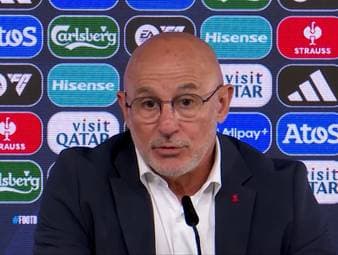 Spaniens Trainer Luis de la Fuente ist voll des Lobes für Dean Huijsen, der jüngst zu Real Madrid wechselte. Der Coach sieht in ihm ein Beispiel für die vielen Talente, die der spanische Fußball hervorbringt.