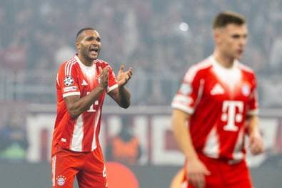 Schiedsrichter verärgert Bayern-Gegner